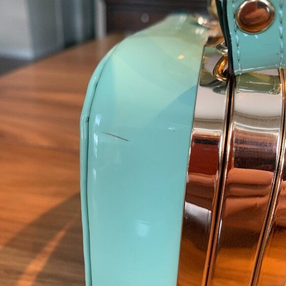 Purse, handbag, EUC, quilted turquoise vegan patent leather, holds phone - Picture 10 of 16